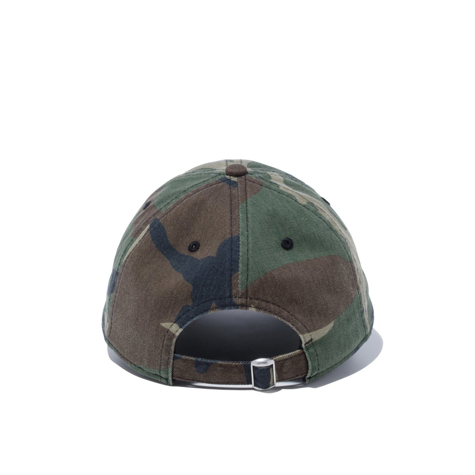9TWENTY クロスストラップ NYC ボックスロゴ ウッドランドカモ - 12362227-OSFA | NEW ERA ニューエラ公式オンラインストア