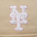 9TWENTY Pink Under Visor ニューヨーク・メッツ ベージュ ピンクアンダーバイザー - 14334326-OSFM | NEW ERA ニューエラ公式オンラインストア