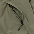 フィールド トラックジャケット Angler Collection オリーブ 【ニューエラ アウトドア】 - 14116998-S | NEW ERA ニューエラ公式オンラインストア