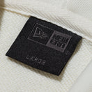裏毛 オーバーサイズド スウェット プルオーバーフーディー BLACK LABEL SS24 ナンバリング オフホワイト - 14322513-S | NEW ERA ニューエラ公式オンラインストア