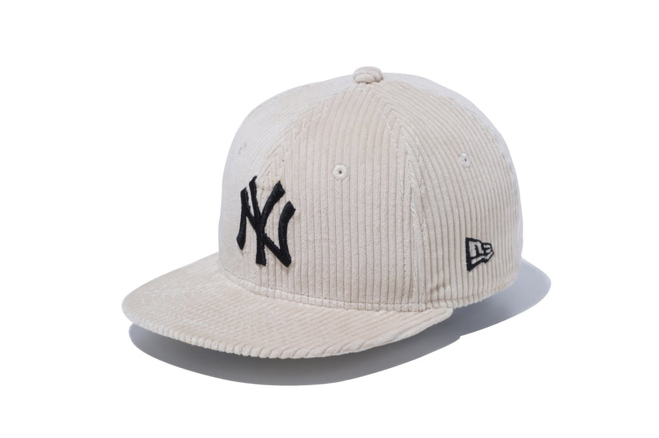Child 9FIFTY コーデュロイ ニューヨーク・ヤンキース ライトベージュ × ブラック - 12108765-CHLD | NEW ERA ニューエラ公式オンラインストア
