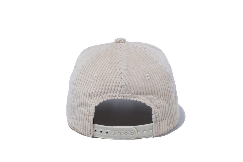 Child 9FIFTY コーデュロイ ニューヨーク・ヤンキース ライトベージュ × ブラック - 12108765-CHLD | NEW ERA ニューエラ公式オンラインストア