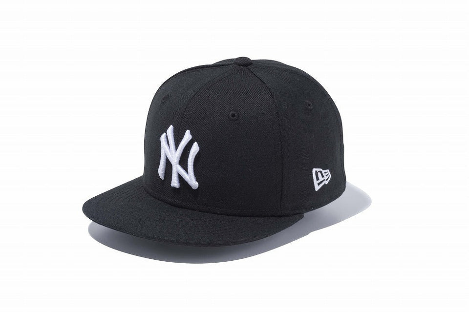 Child 9FIFTY ニューヨーク・ヤンキース ブラック × ホワイト - 13561997-CHLD | NEW ERA ニューエラ公式オンラインストア