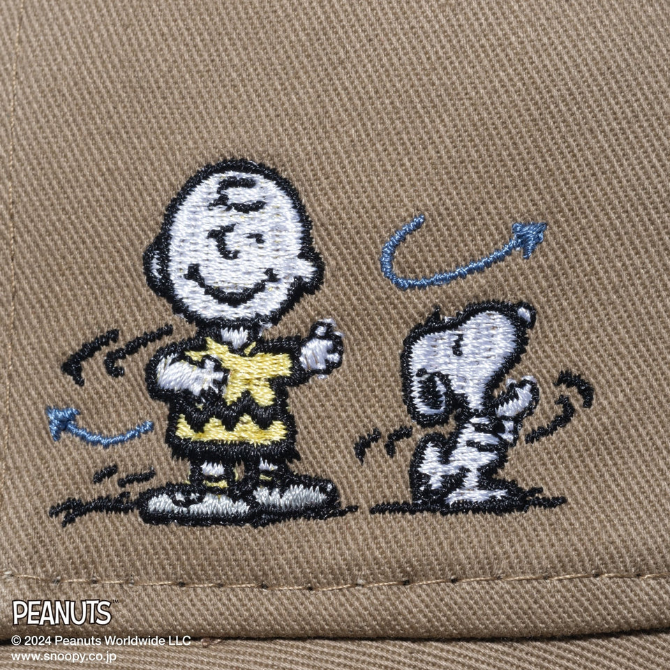 Kid's アドベンチャーライト サンシェード PEANUTS ピーナッツ スヌーピー チャーリー・ブラウン ブリティッシュカーキ - 14124521-SM | NEW ERA ニューエラ公式オンラインストア