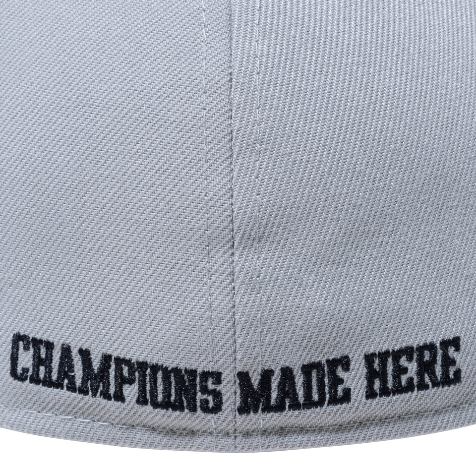 LP 59FIFTY UCLA スクリプトロゴ グレー × ブラック ネイビーバイザー - 13529428-700 | NEW ERA ニューエラ公式オンラインストア
