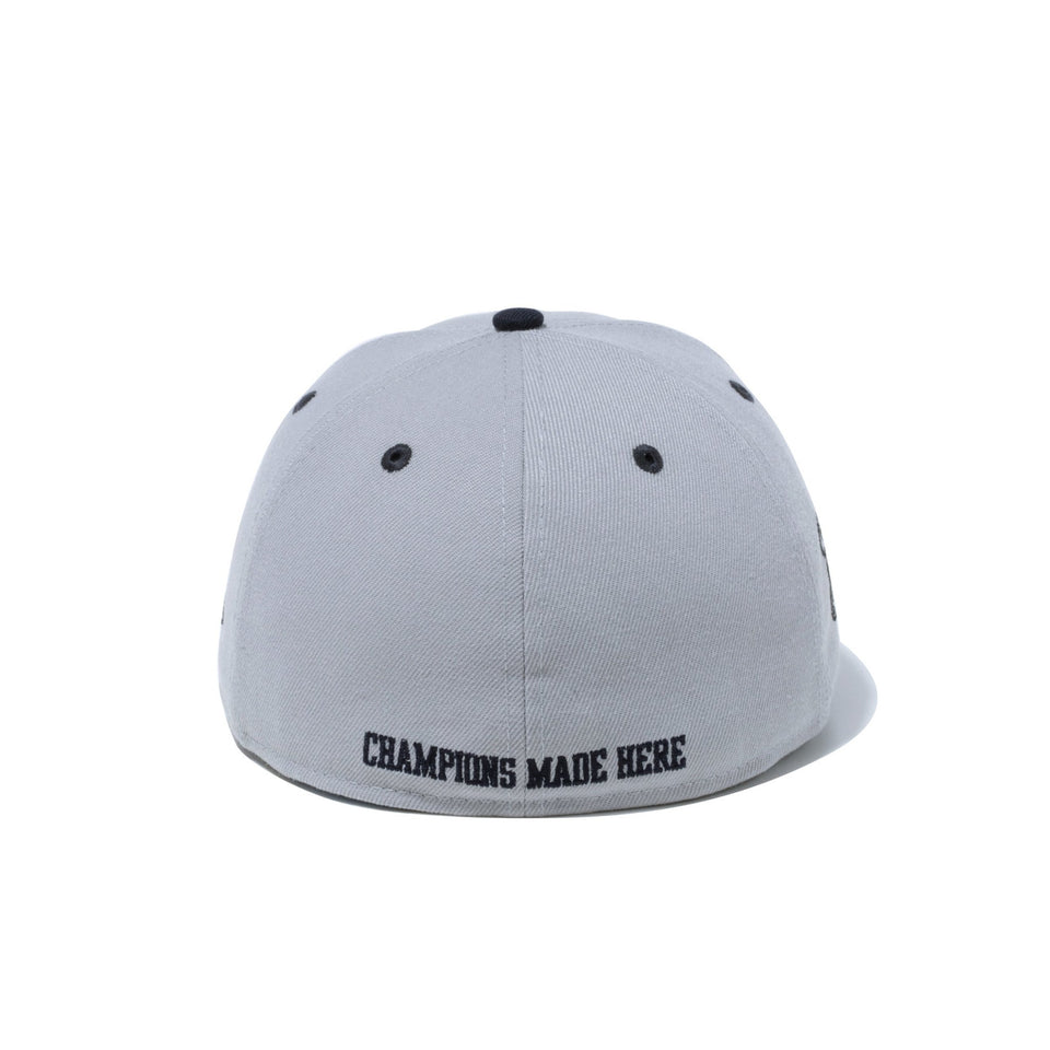 LP 59FIFTY UCLA スクリプトロゴ グレー × ブラック ネイビーバイザー - 13529428-700 | NEW ERA ニューエラ公式オンラインストア