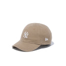 My 1st 9TWENTY エラスティックストラップ ニューヨーク・ヤンキース ミッドロゴ ブリティッシュカーキ - 12854409-INF | NEW ERA ニューエラ公式オンラインストア