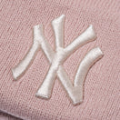 ベーシック カフニット New York Yankees ニューヨーク・ヤンキース ラスティーピンク - 13328042-OSFM | NEW ERA ニューエラ公式オンラインストア