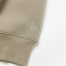 テック スウェット プルオーバーフーディー Overlap Logo オリーブ【 Performance Apparel 】 - 13755343-S | NEW ERA ニューエラ公式オンラインストア