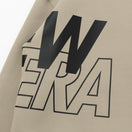 テック スウェット プルオーバーフーディー Overlap Logo オリーブ【 Performance Apparel 】 - 13755343-S | NEW ERA ニューエラ公式オンラインストア