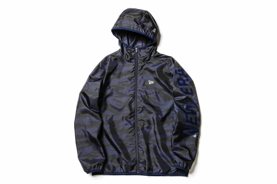 【 Performance Apparel 】 ウィンドジャケット タイガーストライプカモ × ネイビー - 11597593-S | NEW ERA ニューエラ公式オンラインストア