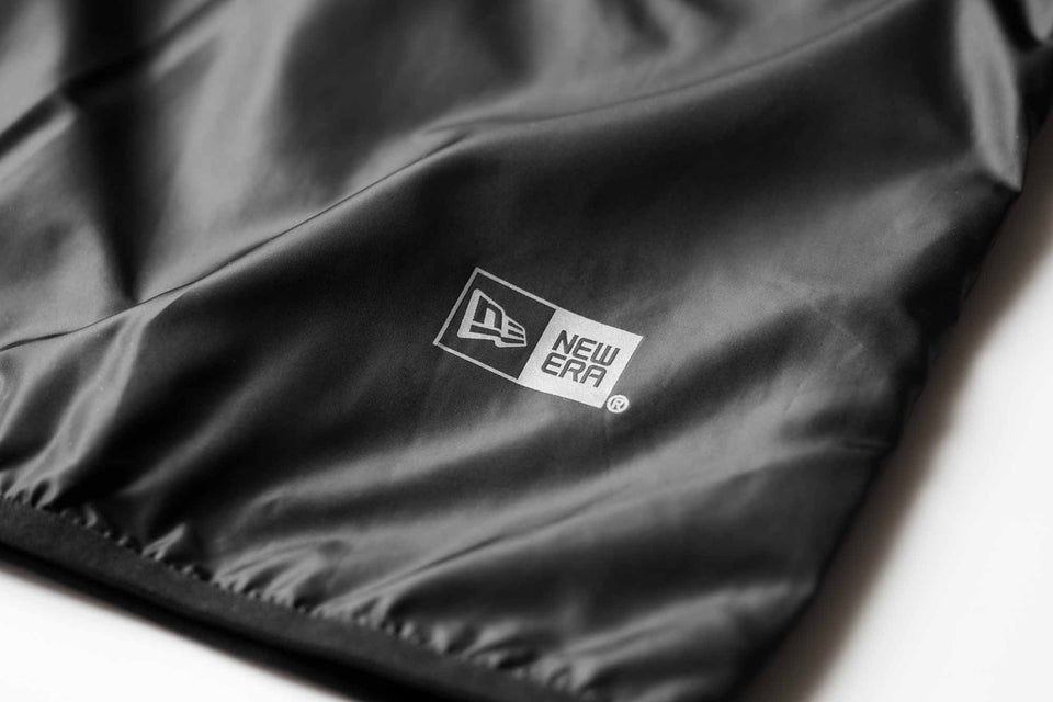 【 Performance Apparel 】 ウィンドジャケット ブラック × ホワイト - 11597594-S | NEW ERA ニューエラ公式オンラインストア