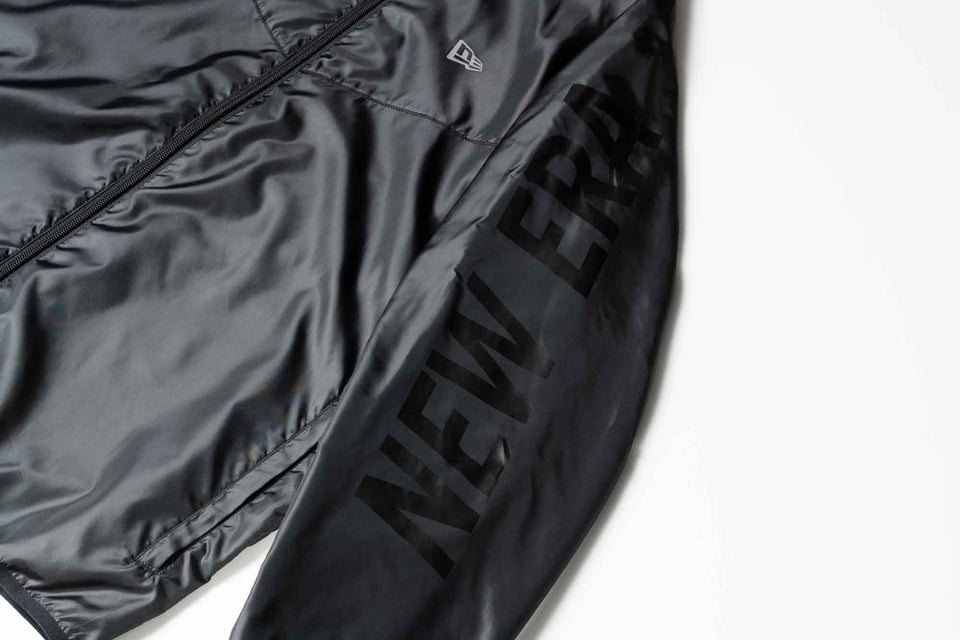 【 Performance Apparel 】 ウィンドジャケット ブラック × ブラック - 11597595-S | NEW ERA ニューエラ公式オンラインストア