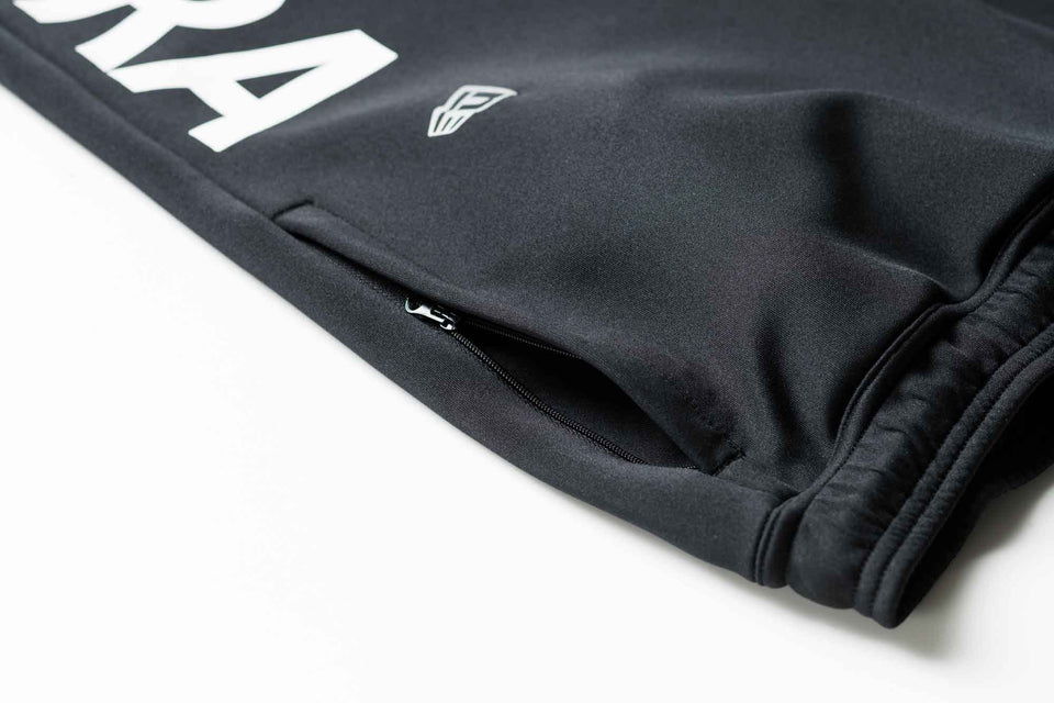 ウォームアップパンツ ブラック × ホワイト 【 Performance Apparel 】 - 11597597-XS | NEW ERA ニューエラ公式オンラインストア