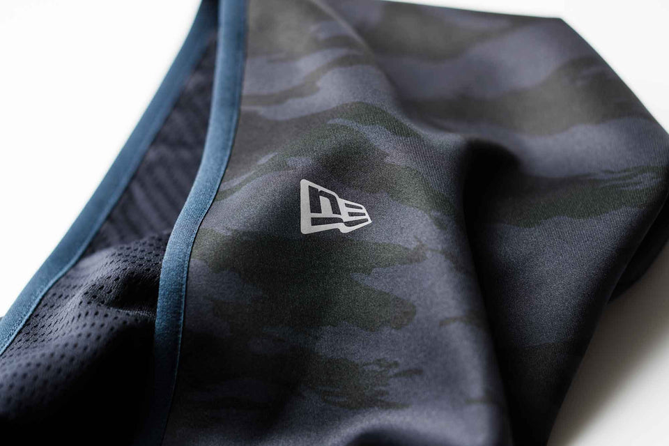 【 Performance Apparel 】 ウォームアップジャケット タイガーストライプカモ × ネイビー - 11597599-XS | NEW ERA ニューエラ公式オンラインストア