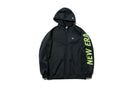 【 Performance Apparel 】 ウォームアップジャケット ブラック × フラッシュグリーン - 12026622-XS | NEW ERA ニューエラ公式オンラインストア