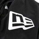 ライトシェルジャケット フラッグ ブラック × ホワイト【Performance Apparel】 - 12579418-S | NEW ERA ニューエラ公式オンラインストア