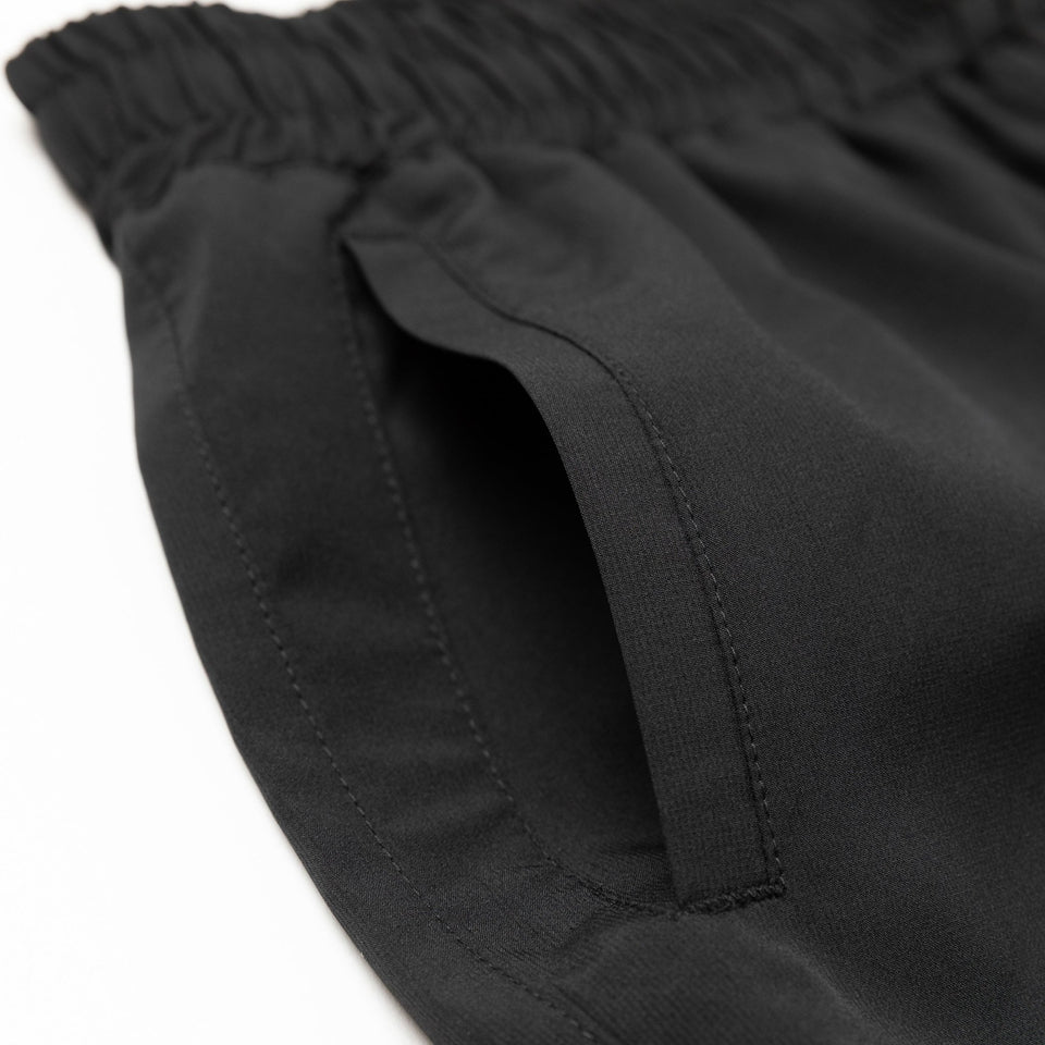 クロスウェアパンツ ブラック / ホワイト【 Performance Apparel 】 - 13264246-S | NEW ERA ニューエラ公式オンラインストア