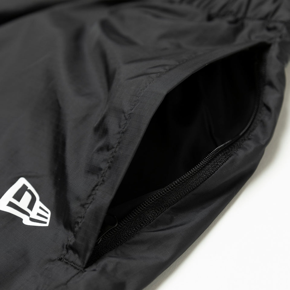 ウインドパンツ フラッグロゴ ブラック × ホワイト 【Performance Apparel】 - 13330823-S | NEW ERA ニューエラ公式オンラインストア