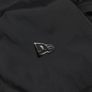 ウインドジャケット フラッグロゴ ブラック × ブラック 【Performance Apparel】 - 13330826-S | NEW ERA ニューエラ公式オンラインストア
