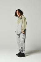 ナイロン トラックジャケット オリーブ/グレー【 Performance Apparel 】 - 13755338-S | NEW ERA ニューエラ公式オンラインストア
