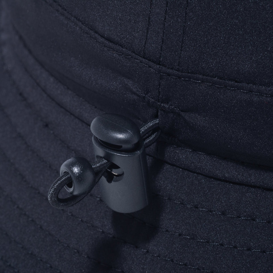 スポーツバケット Reflector Label ブラック【ニューエラアウトドア】 - 13772373-SM | NEW ERA ニューエラ公式オンラインストア