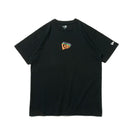半袖 コットン Tシャツ モーションロゴ フラッグロゴ ブラック レギュラーフィット - 13061467-S | NEW ERA ニューエラ公式オンラインストア
