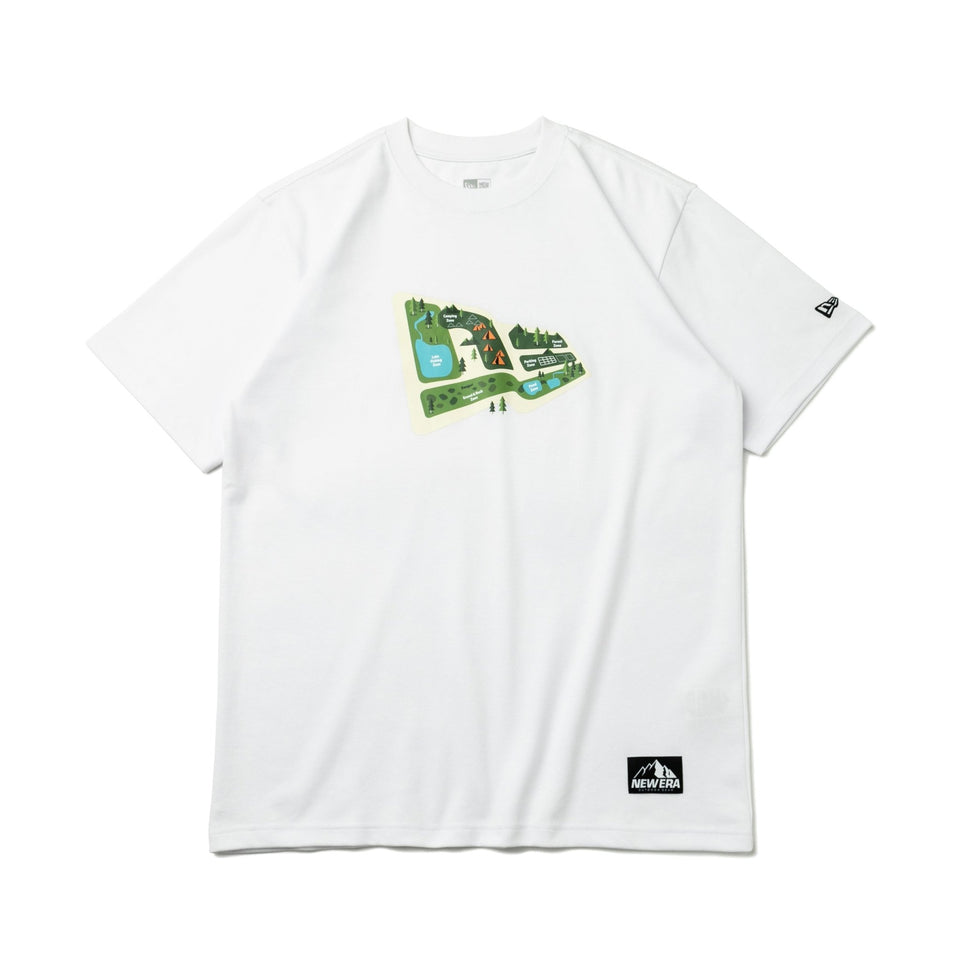 半袖 パフォーマンス Tシャツ キャンプサイト フラッグロゴ ホワイト レギュラーフィット 【ニューエラ アウトドア】 - 13061537-S | NEW ERA ニューエラ公式オンラインストア