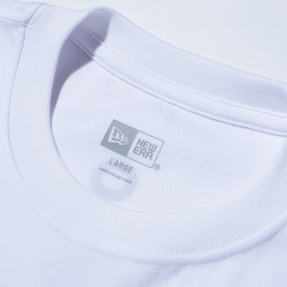 半袖 オーバーサイズド パフォーマンス Tシャツ バーチカルロゴ ホワイト - 13773394-S | NEW ERA ニューエラ公式オンラインストア
