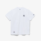 半袖 パフォーマンス Tシャツ ニューヨーク・ヤンキース フラワーロゴ オフホワイト - 14200787-S | NEW ERA ニューエラ公式オンラインストア