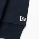 長袖 コットン Tシャツ Archive Logo ネイビー レギュラーフィット - 13755436-S | NEW ERA ニューエラ公式オンラインストア