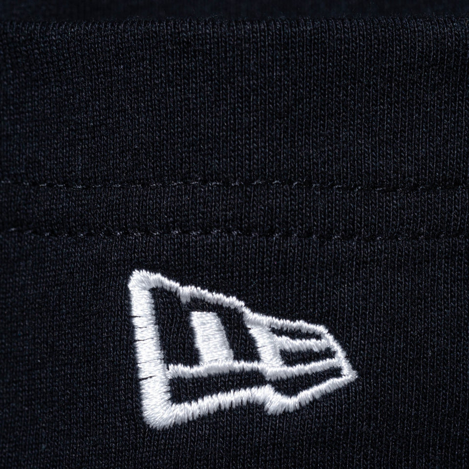 長袖 ポケット Tシャツ BLACK LABEL FW23 フラッグロゴ ブラック - 13952728-S | NEW ERA ニューエラ公式オンラインストア
