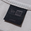 長袖 オーバーサイズド ワッフルTシャツ BLACK LABEL FW23 ストーン - 13952730-S | NEW ERA ニューエラ公式オンラインストア