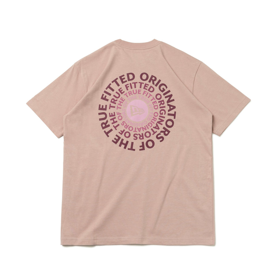 半袖 コットン Tシャツ Circle OOTTF ラスティーピンク × マルチカラー レギュラーフィット - 13516763-S | NEW ERA ニューエラ公式オンラインストア