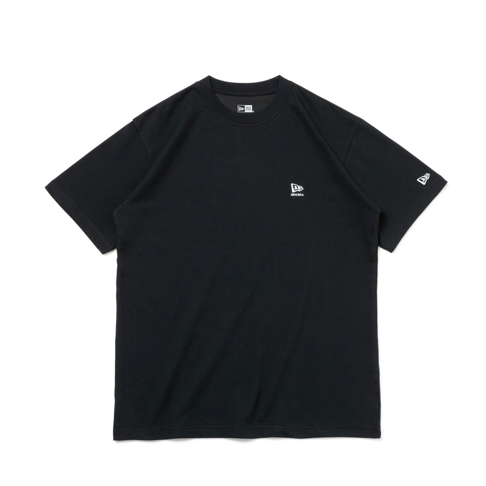 半袖 パフォーマンス Tシャツ Flag and Wordmark ブラック レギュラーフィット - 14121829-S | NEW ERA ニューエラ公式オンラインストア