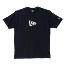 半袖 コットン Tシャツ Flag Logo Mid フラッグロゴ ブラック × ホワイト レギュラーフィット - 13534575-S | NEW ERA ニューエラ公式オンラインストア