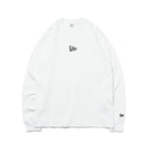 長袖 コットン Tシャツ Flag Logo Mini フラッグロゴミニ ホワイト レギュラーフィット - 13334223-S | NEW ERA ニューエラ公式オンラインストア