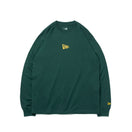 長袖 コットン Tシャツ Flag Logo Mini ダークグリーン レギュラーフィット - 13755427-S | NEW ERA ニューエラ公式オンラインストア