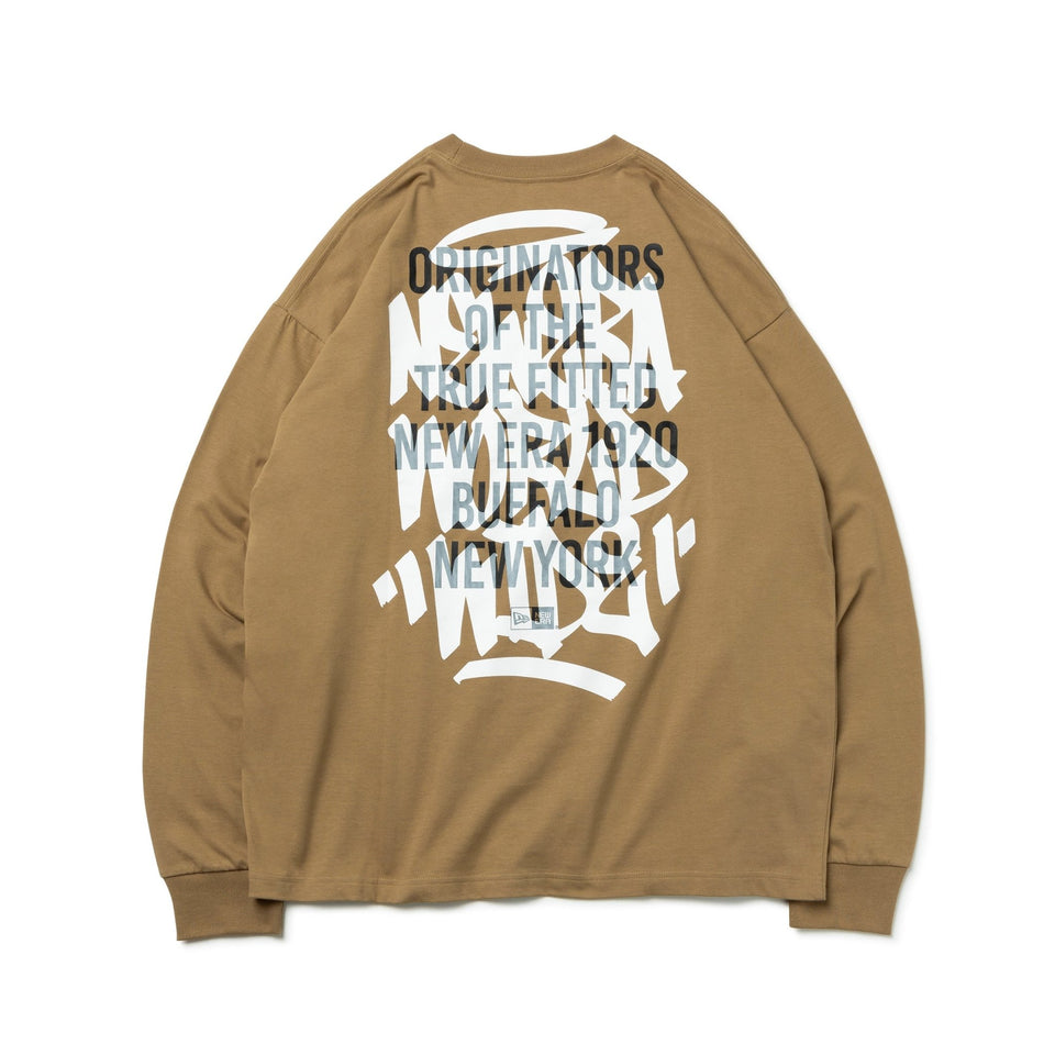 長袖 オーバーサイズド コットン Tシャツ Graffiti カーキ - 13755396-S | NEW ERA ニューエラ公式オンラインストア