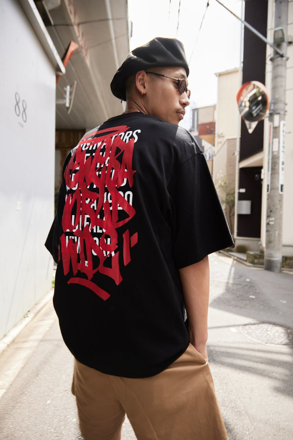 半袖 オーバーサイズド コットン Tシャツ Graffiti ブラック