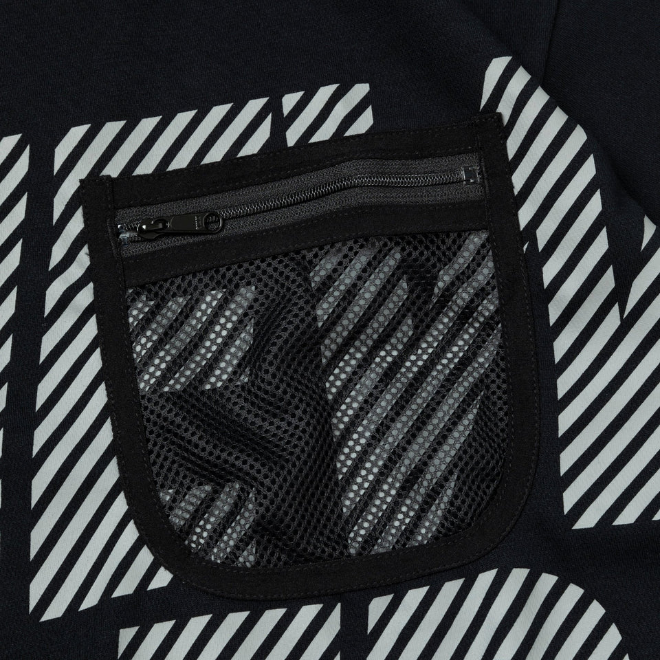 半袖 オーバーサイズド パフォーマンス Tシャツ Mesh Pocket ブラック × グレー【 Performance Apparel 】 - 14121976-S | NEW ERA ニューエラ公式オンラインストア