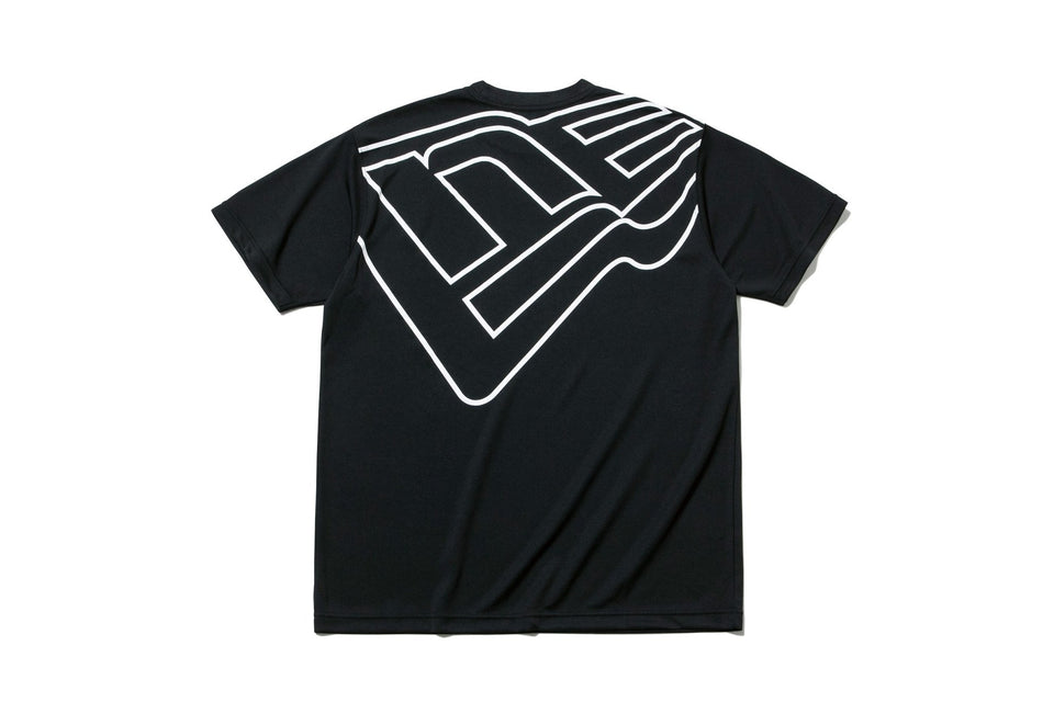 テック Tシャツ ニューエラ ワードマーク & ビッグフラッグ ブラック 【NEW ERA WORKOUT】 - 12018850-S | NEW ERA ニューエラ公式オンラインストア