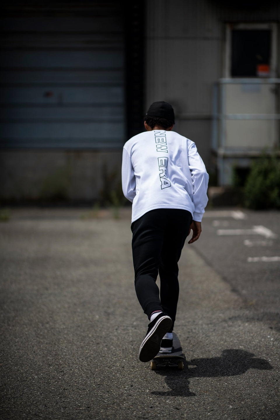 長袖 パフォーマンス Tシャツ リア ニューエラワードマーク ホワイト 【NEW ERA WORKOUT】 - 12579426-XS | NEW ERA ニューエラ公式オンラインストア