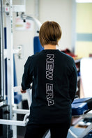 長袖 パフォーマンス Tシャツ リア ニューエラワードマーク ブラック 【NEW ERA WORKOUT】 - 12579429-XS | NEW ERA ニューエラ公式オンラインストア