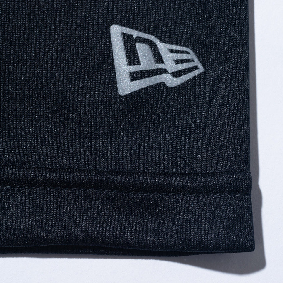 半袖 テックTシャツ ペイズリー バーチカルロゴ ブラック 【 Performance Apparel 】 - 13697247-S | NEW ERA ニューエラ公式オンラインストア
