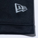 半袖 テックTシャツ ペイズリー バーチカルロゴ ブラック 【 Performance Apparel 】 - 13697247-S | NEW ERA ニューエラ公式オンラインストア