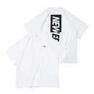半袖 オーバーサイズド パフォーマンス Tシャツ Rear Vertical Logo バーチカルロゴ ホワイト/ブラック【Performance Apparel】 - 13516845-S | NEW ERA ニューエラ公式オンラインストア