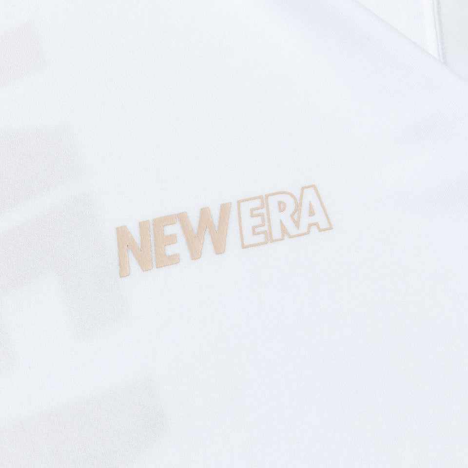 半袖 テック Tシャツ Rear Vertical Logo ホワイト【 Performance Apparel 】 - 13755355-S | NEW ERA ニューエラ公式オンラインストア