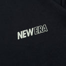 半袖 テック Tシャツ Rear Vertical Logo ブラック【 Performance Apparel 】 - 13755356-S | NEW ERA ニューエラ公式オンラインストア