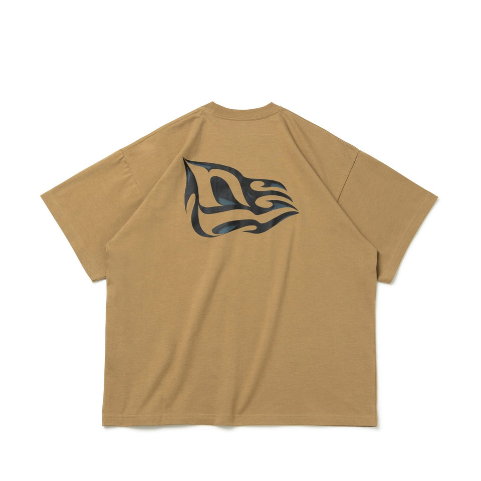 半袖 オーバーサイズド コットン Tシャツ Tetsuya Nakamura NANZUKA GALLERY カーキ - 13772312-S | NEW ERA ニューエラ公式オンラインストア
